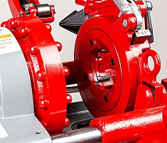 Рабочие зоны электрического резьбонарезного станка Esson ElectricCut-50HW1